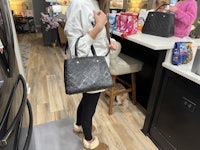louis vuitton monogram tote